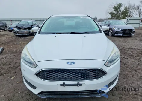 2016 Ford Focus Se z USA, uszkodzony, nr VIN 1FADP3F20GL242471
